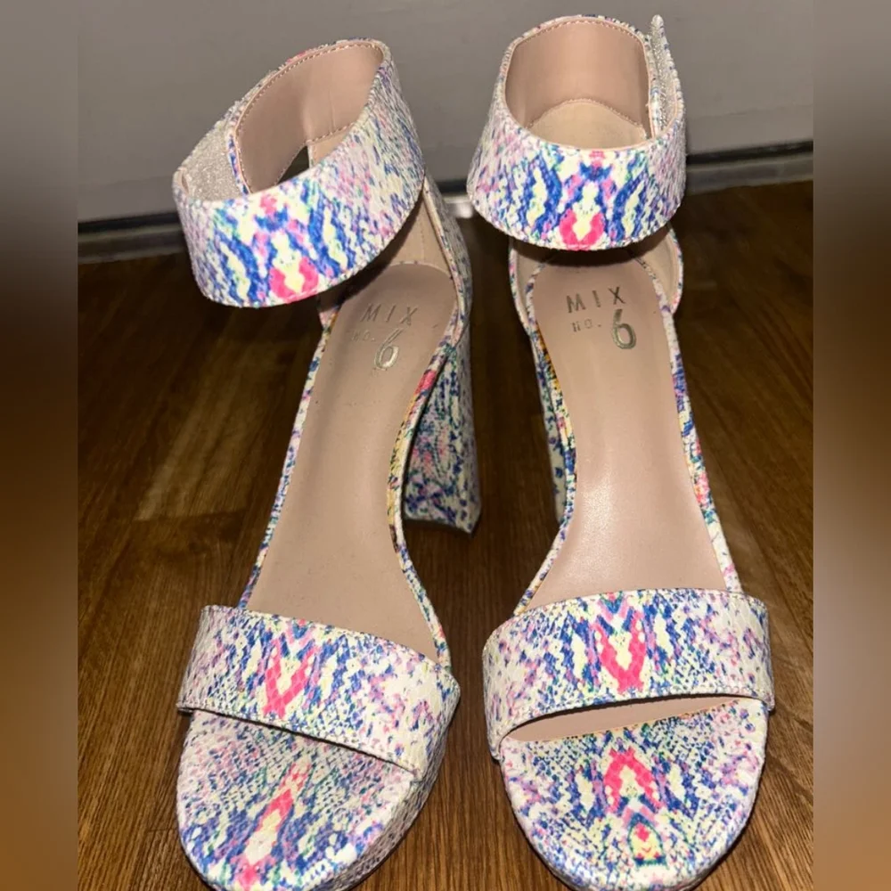 Colorful Splatter Heels - Picture 14 of 14